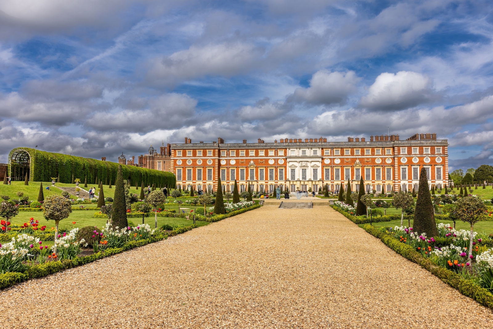 Gradinile Wisley – Palatul  Hampton Court