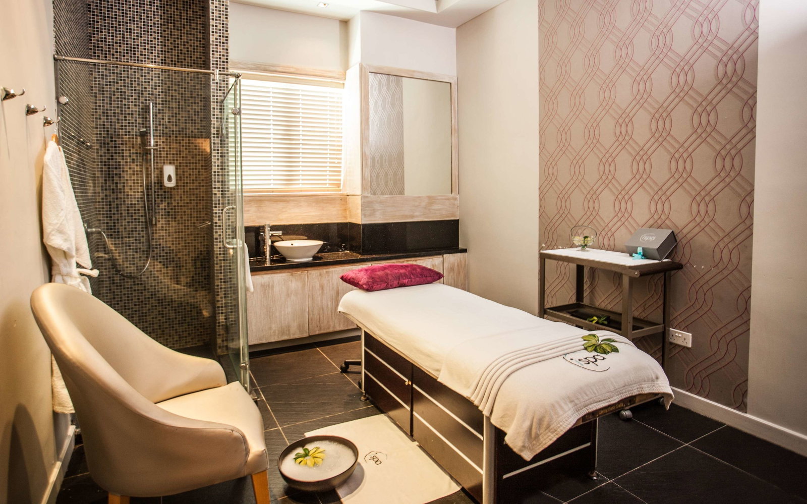 Hennessy Park Hotel