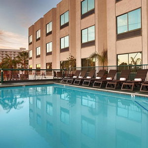 Hotel Best Western Plus Suites cazare Inglewood