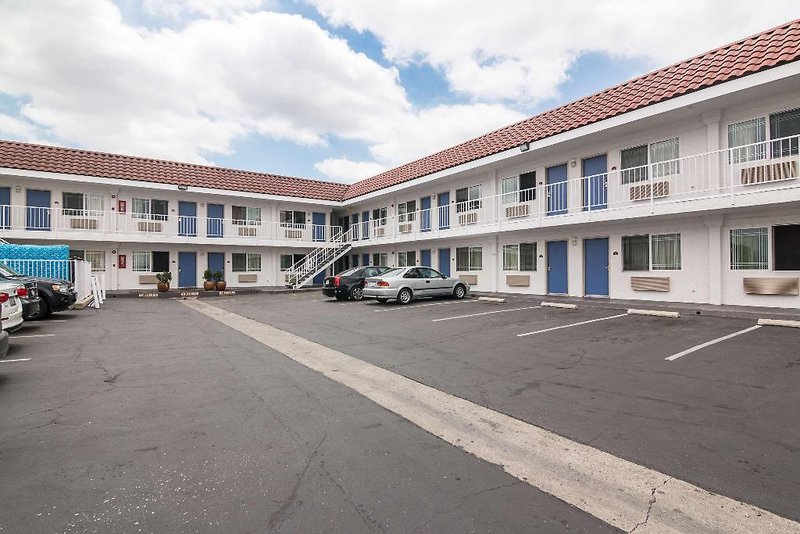 Hotel Motel 6 Norwalk