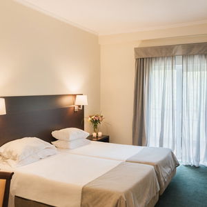 Sejur Amazónia Jamor Hotel vacanta Lisabona si imprejurimi