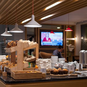 Hotel Holiday Inn Express Lisbon Airport cazare Lisbon