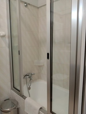 Hotel Residencial Faria Guimarães cazare Porto