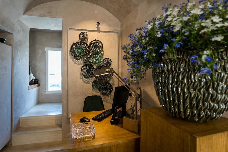 Al Console Luxury Suite