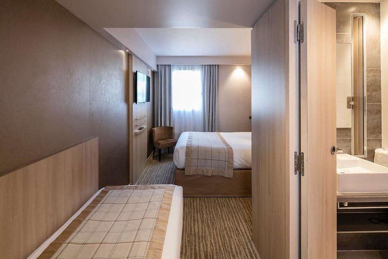 Best Western Plus Le Lavarin