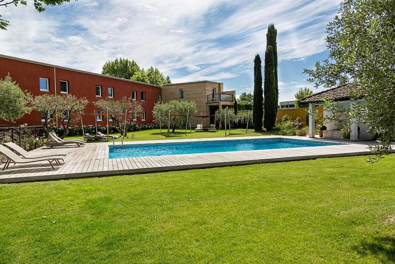 Best Western Plus Le Lavarin