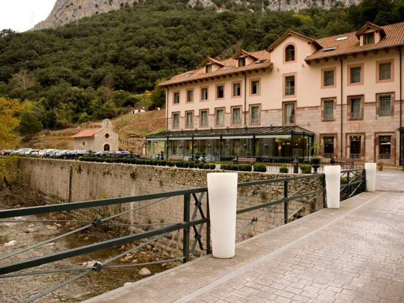 Hotel Hotel Balneario De La Hermida
