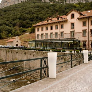 Hotel Hotel Balneario De La Hermida cazare Cantabria