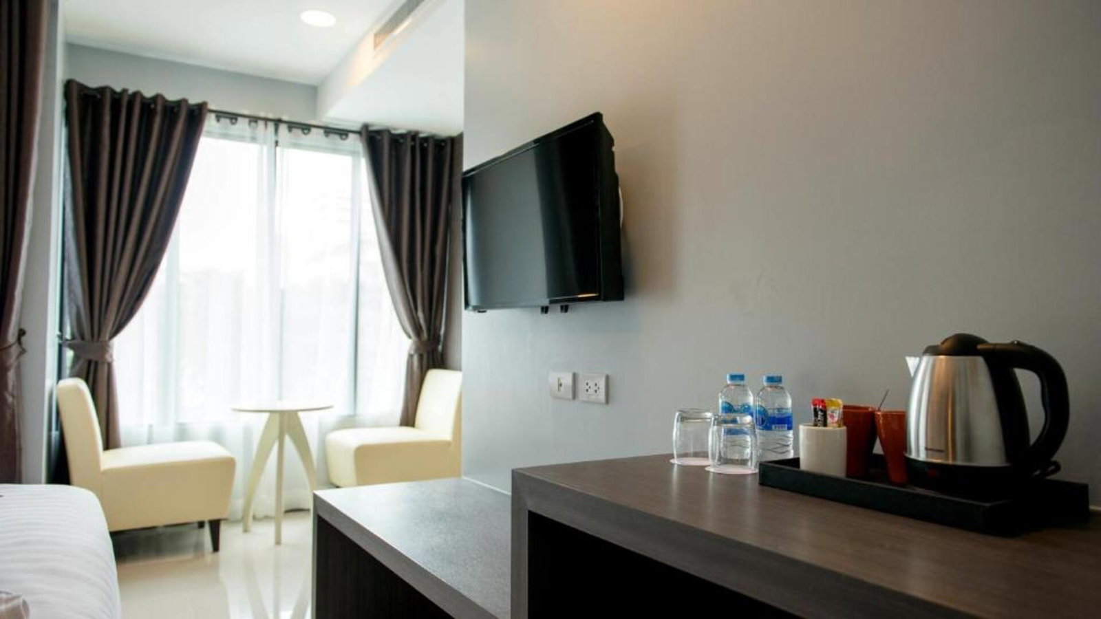 Picnic Hotel