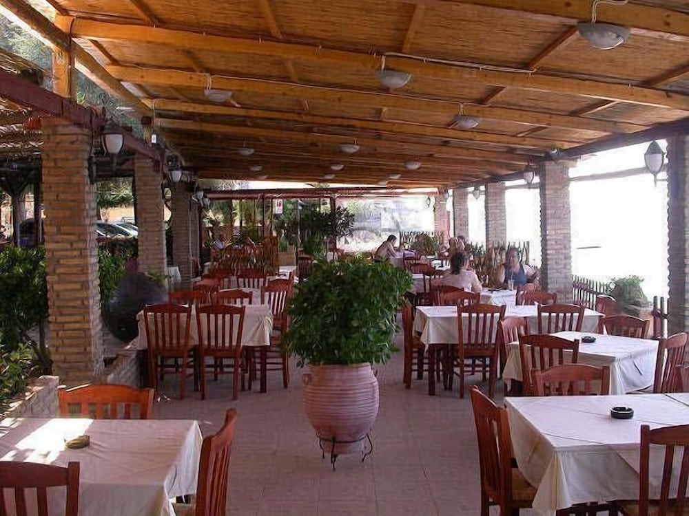 Hotel Castella Beach