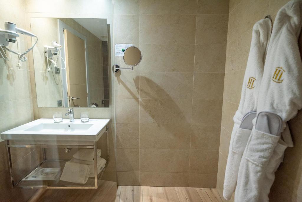Hl Suites Nardos - Only Adults