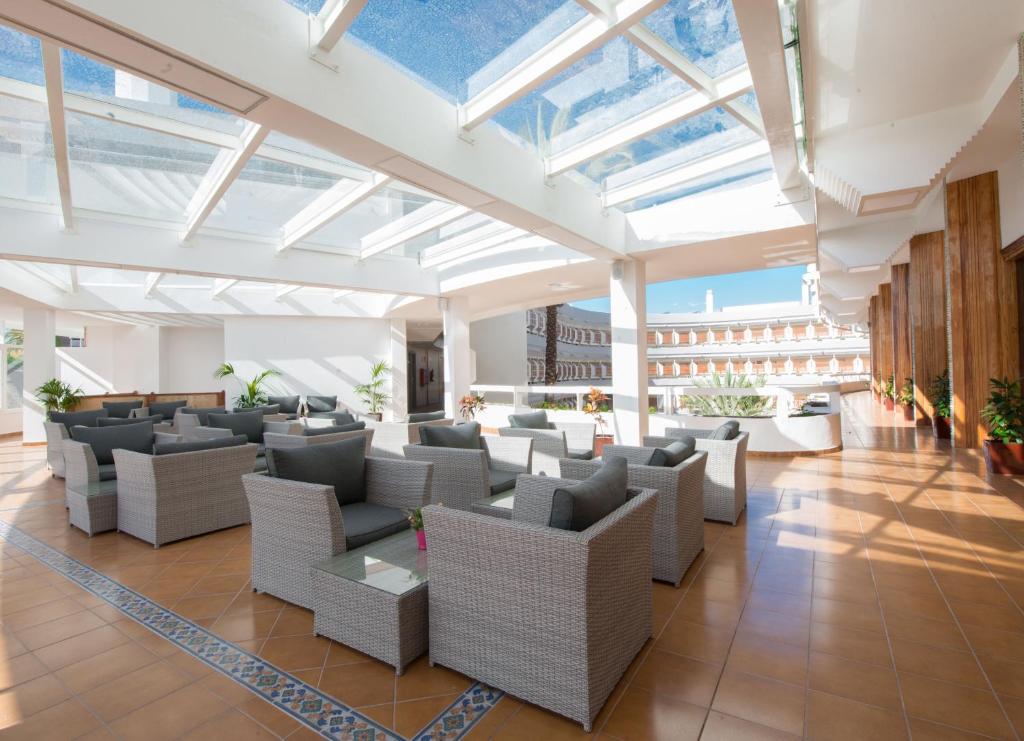 Hl Suites Nardos - Only Adults