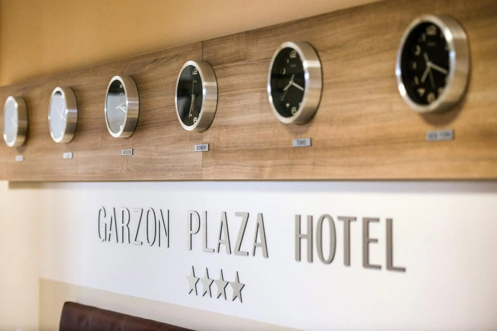 Hotel Garzon Plaza