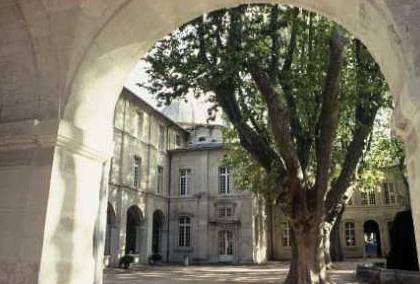 Hotel Hôtel Cloître Saint-Louis