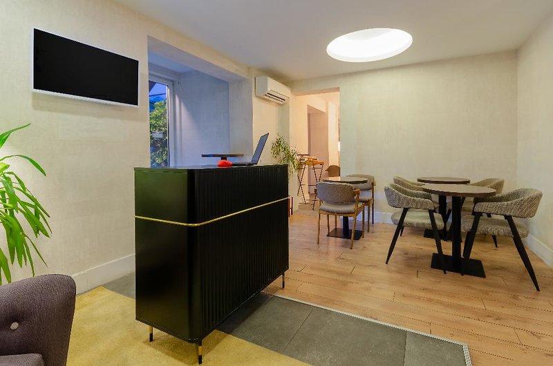 Lx51 Smart Studios And Suites