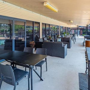 Hotel Ingenia Holidays Avina cazare Vineyard