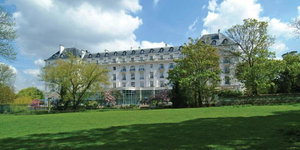 Hotel Waldorf Astoria Versailles Trianon Palace cazare Versailles