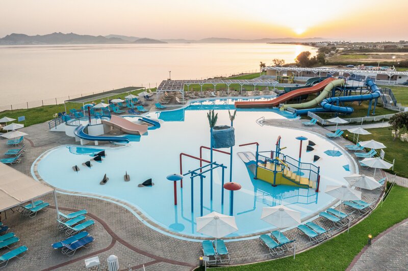 White Olive Marine Aquapark