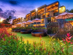Hotel Maneetel Krabi Beachfront cazare Ban Ao Nang