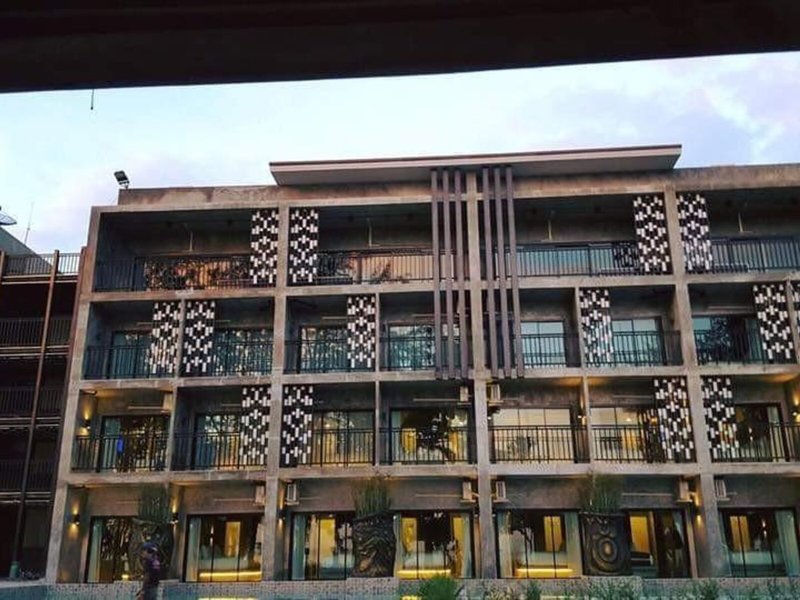 Maneetel Krabi Beachfront