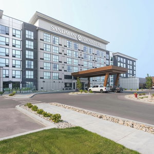 Hotel Sandman Signature Winnipeg Airport Hotel & Suites cazare Winnipeg