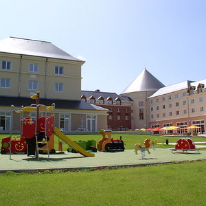 Hotel Grand Magic Hotel cazare Magny-le-Hongre