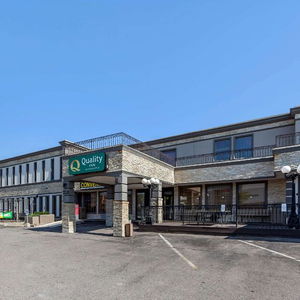 Hotel Quality Inn Toronto Airport cazare Mississauga