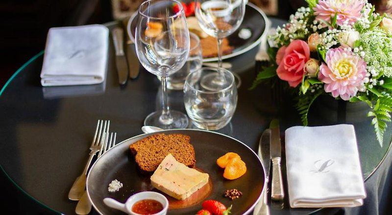 Hotel Chateau De Lantic