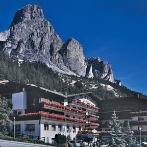 Hotel Hotel Miramonti cazare Corvara