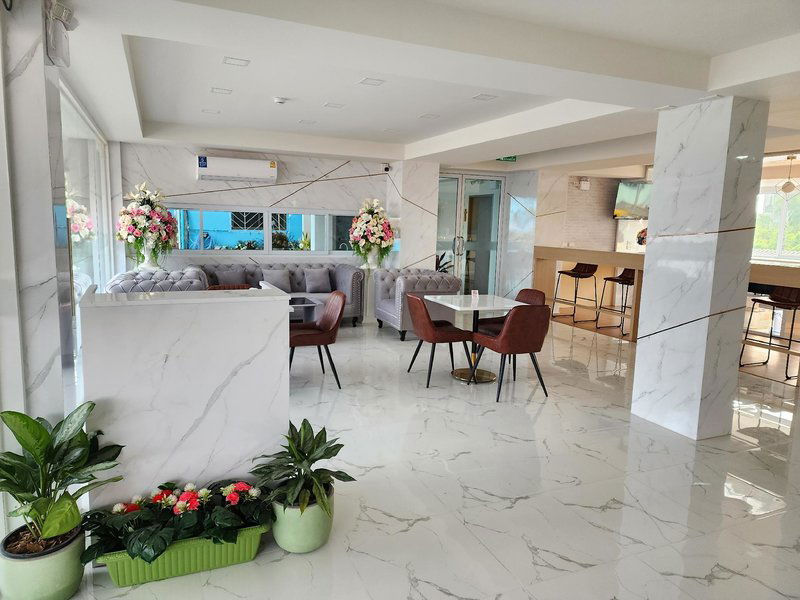 Hotel Sananwan Palace