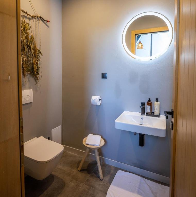 Portal Village Glamping (Adults Only)