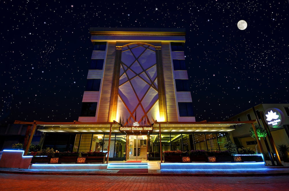 Hotel Golden Deluxe Hotel
