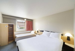 Hotel B&B Hotel Lourdes Centre cazare Lourdes