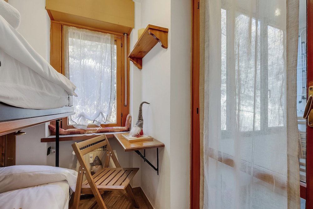 Wolf & Deer Apartment Ski-In Ski-Out 250M