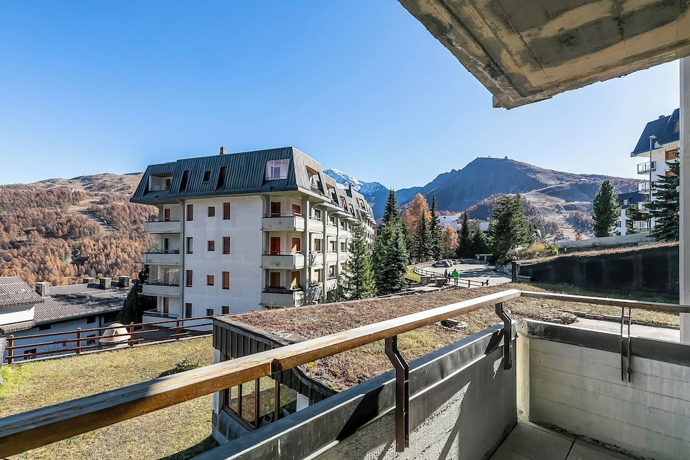 Wolf & Deer Apartment Ski-In Ski-Out 250M
