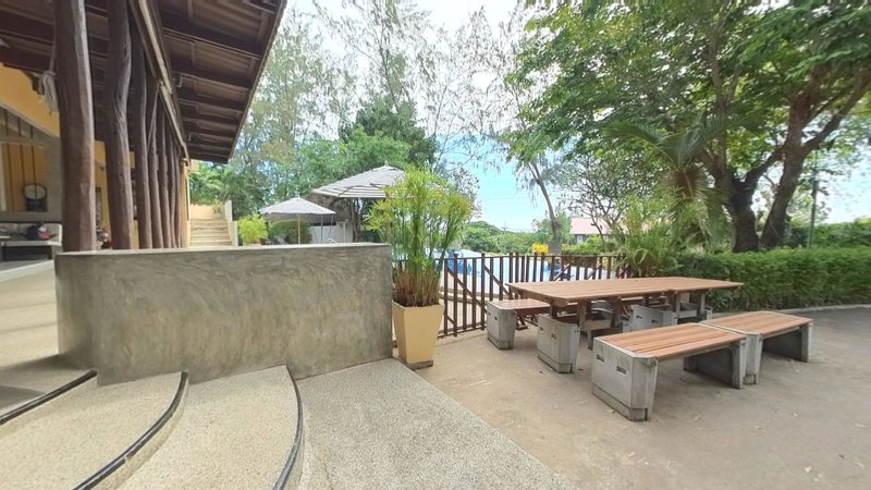 Hotel Warasin Resort