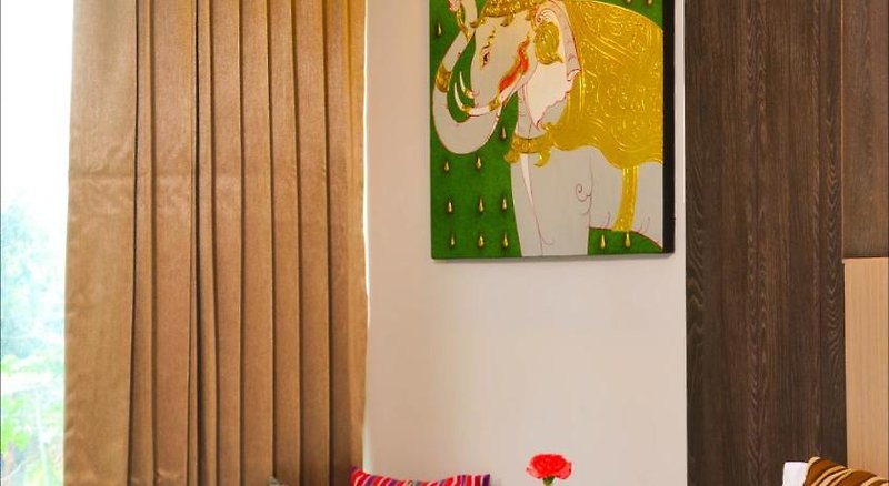 Hotel Vareena Palace