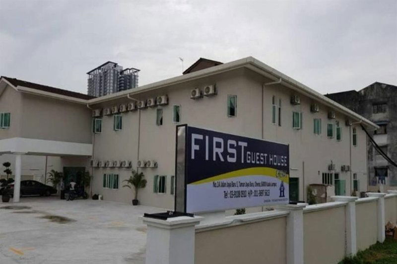 Hotel First Guest House Cheras