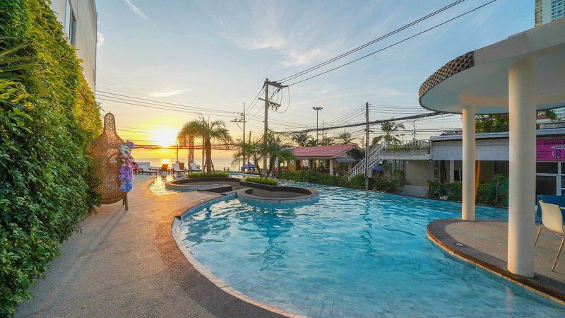 Hotel Golden Jomtien Beach Hotel