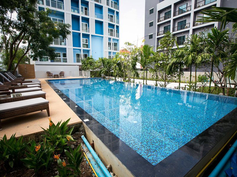 Hotel Dee Prom Pattaya Hotel