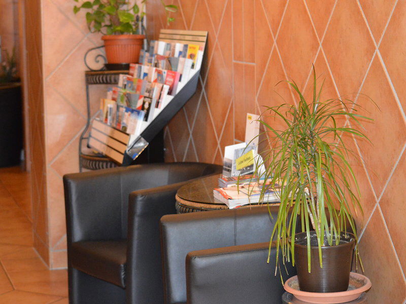 Hotel City Hotel West