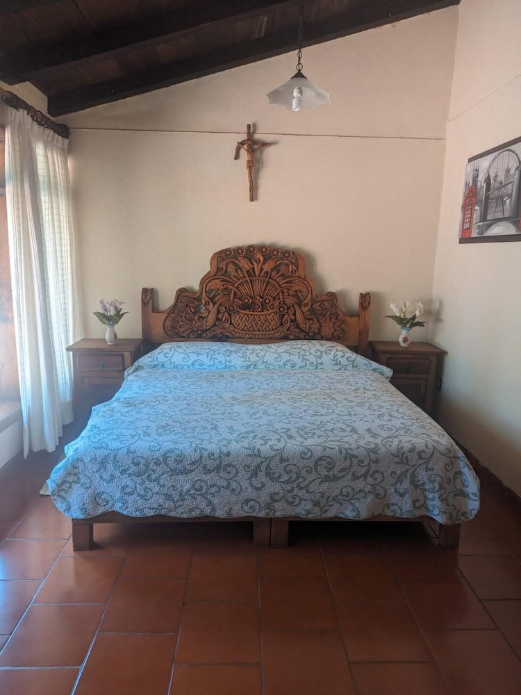 Hotel Oyo Los Alcatraces