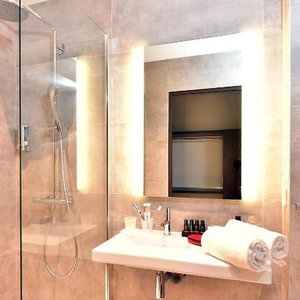 Hotel Central Park Hotel & Spa cazare La Rochelle