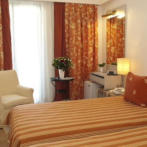 Hotel The Park cazare Piraeus