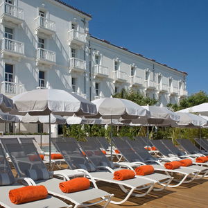 Hotel Grand Hotel Des Sablettes Plage, Curio Collection By Hilton cazare La Seyne-sur-Mer