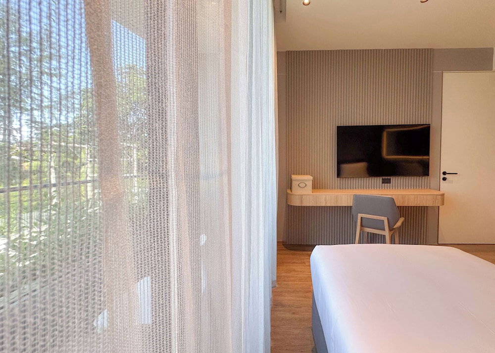 La Green Hotel And Residence