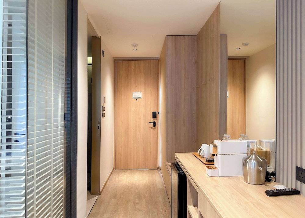 La Green Hotel And Residence