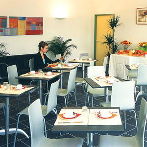 Hotel Apparthotel Torcy cazare Torcy