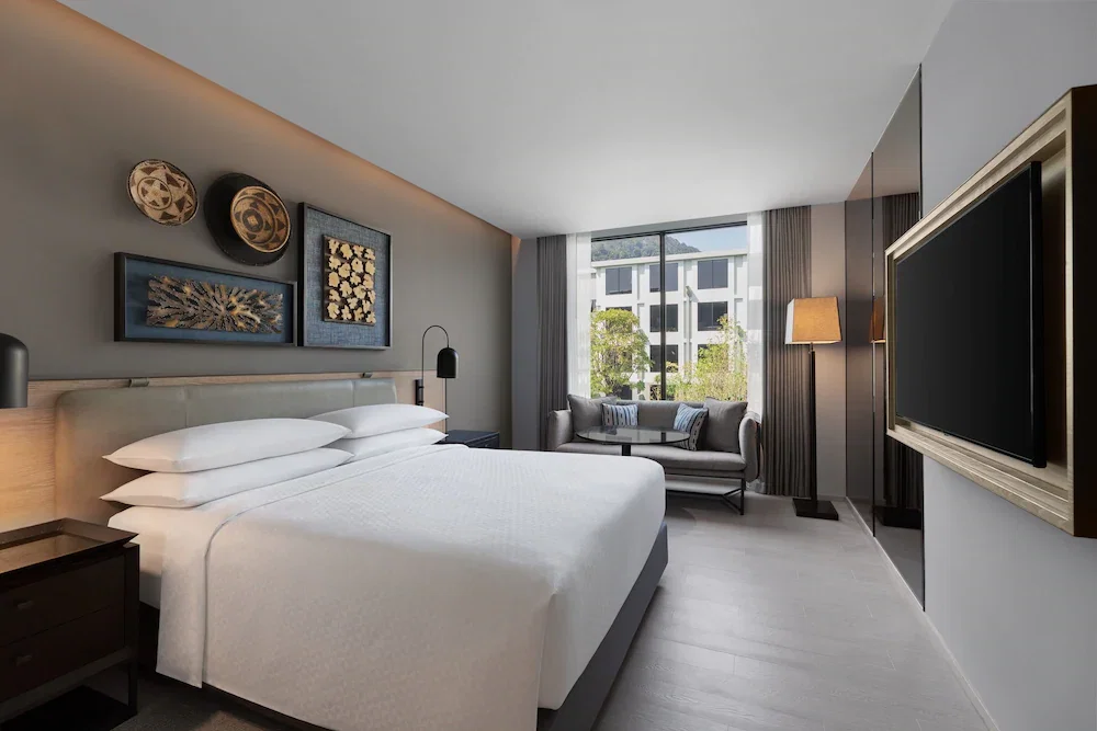Four Points By Sheraton Phuket Patong Beach Resort