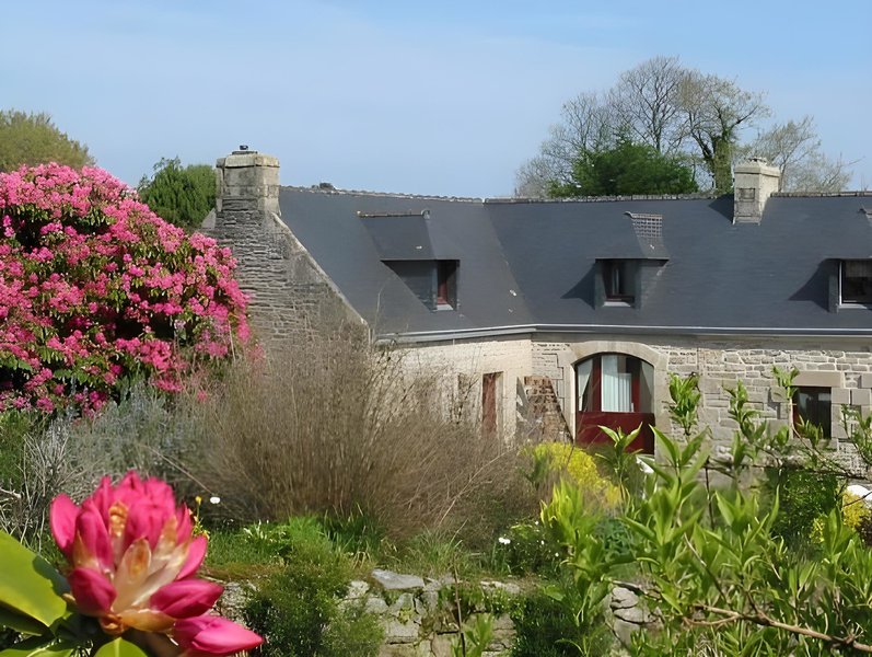 Hotel Domaine De Lesvaniel